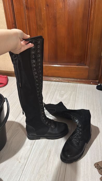 Продам обувь хорошая сапоги взрослые размер 37, детские 33, 25 в