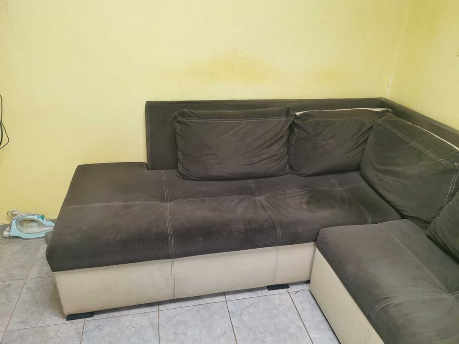 Разтегателен диван с ракла