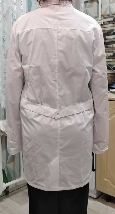 Продам медицинский белый халат