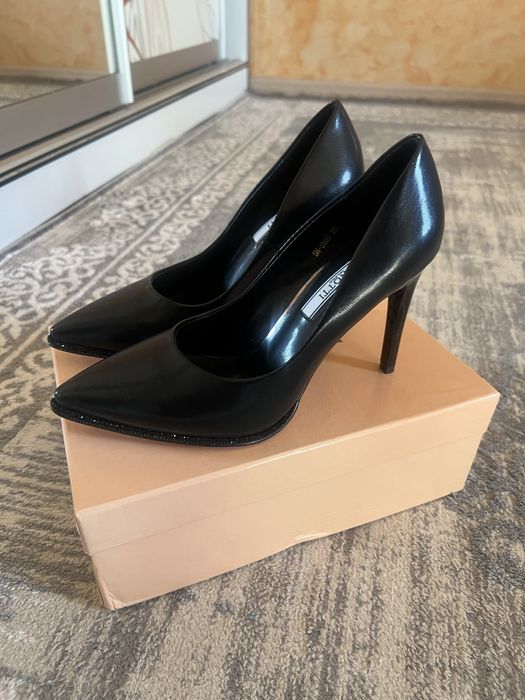 Туфли новые черные