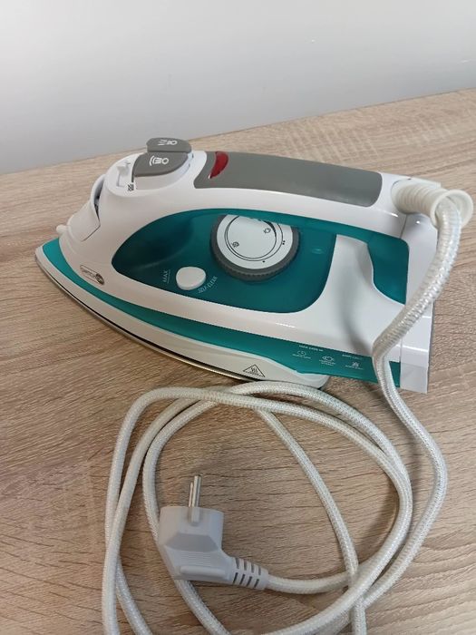 Продавам парна ютия