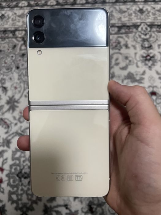 Galaxy Z Flip 3 5g сломаный