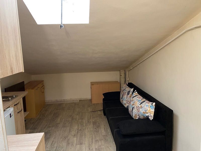 таван/ателие за сам човек, ж.к.Дианабад, на ток