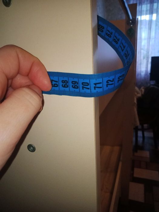 Двухярусную кровать .