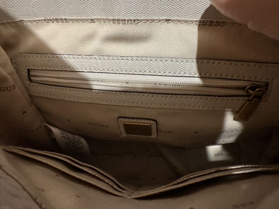 Раница Guess Gaia бежово