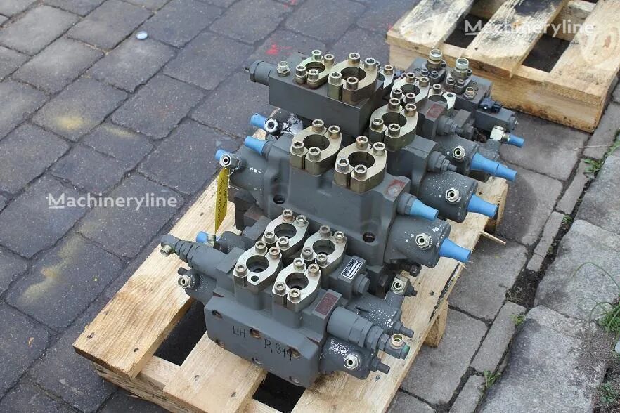 Distribuitor hidraulic pentru Excavator JCB