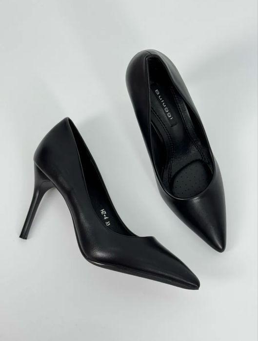 Туфли на каблуке лодочки