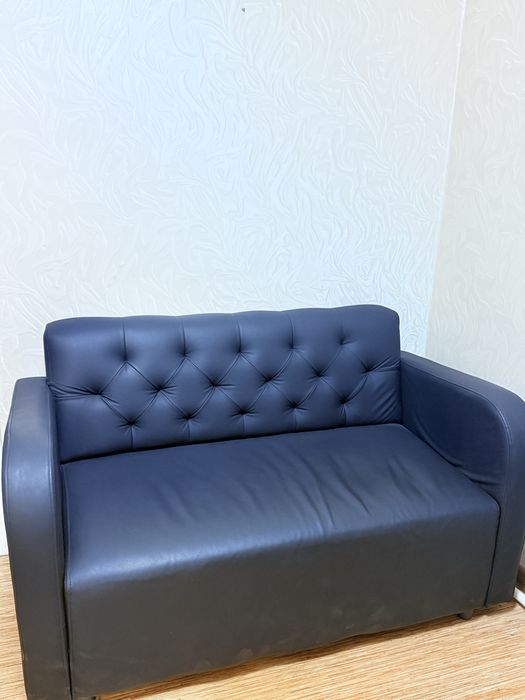 Продам диван кожанный