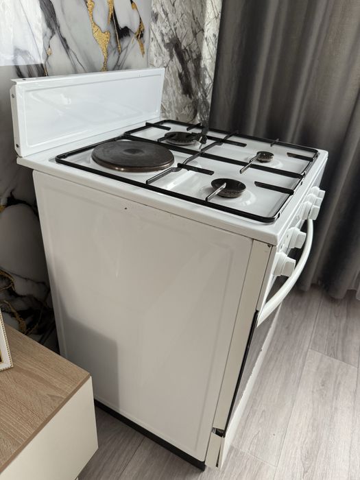 Продам кухонную плиту