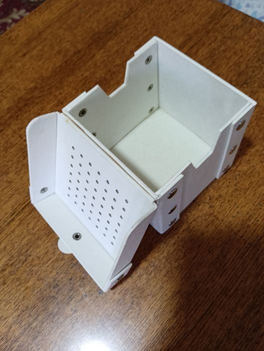 Продам кожаную шкатулку