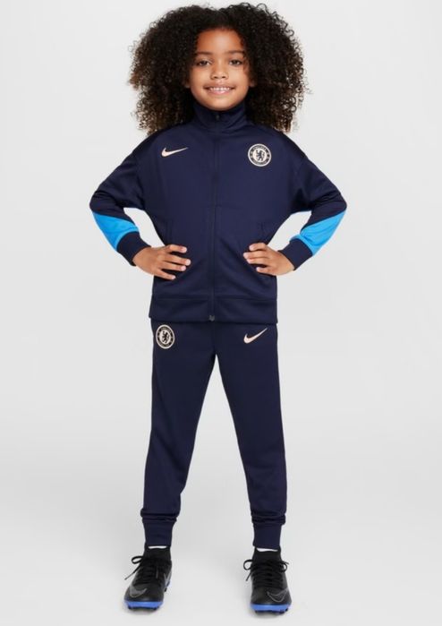 Оригинален екип на  Nike Chelsea! 158/170см.
