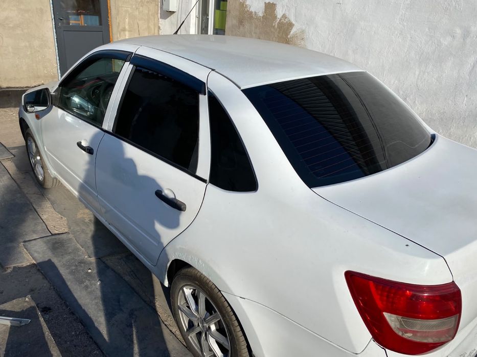 Срочно продам машину Lada Granta