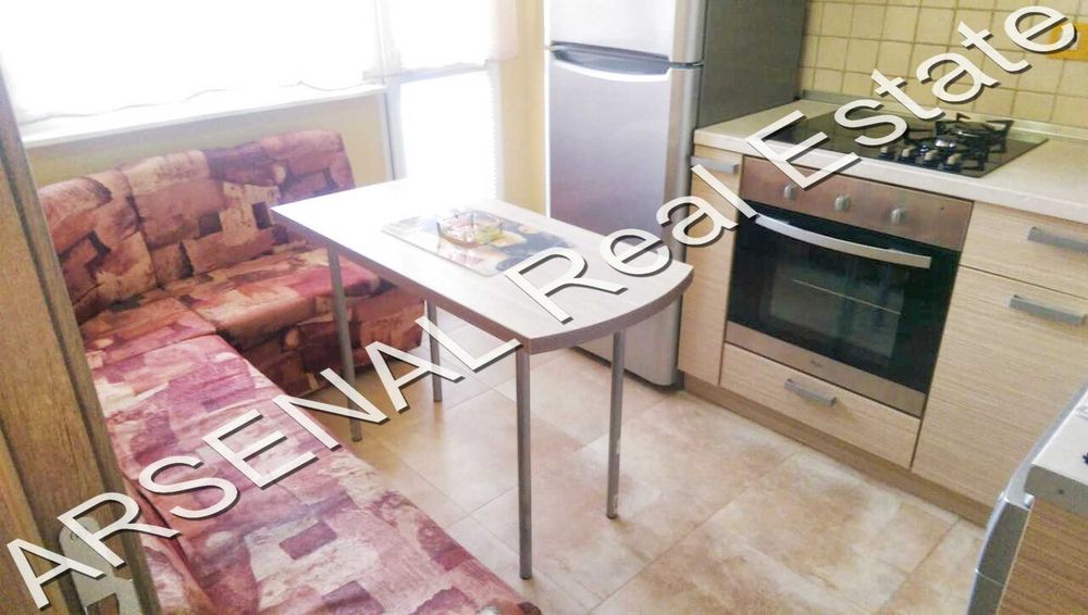 Дава се под наем Четиристаен апартамент в София, Банишора - 130 кв.м за 700 € - Снимка #1