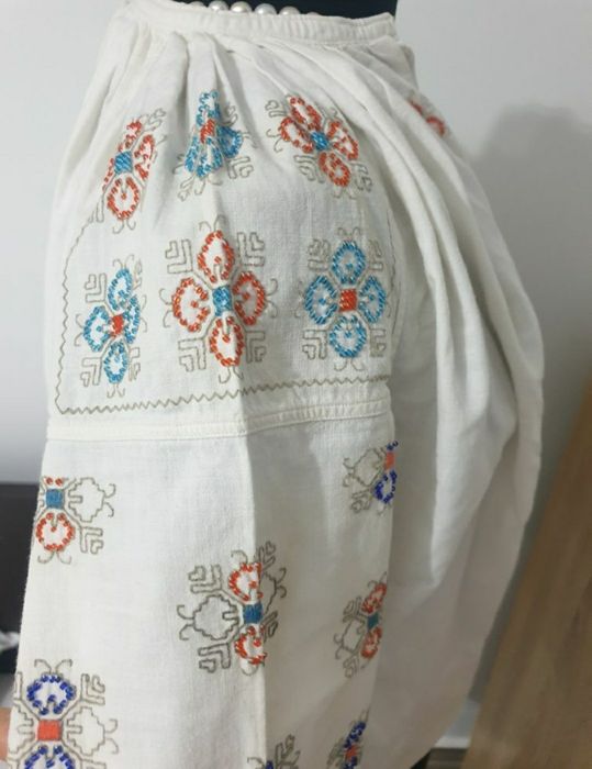 Ie veche autentica cu margele