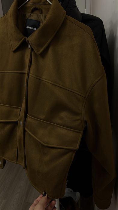 Куртка из искусственной замши pull&bear