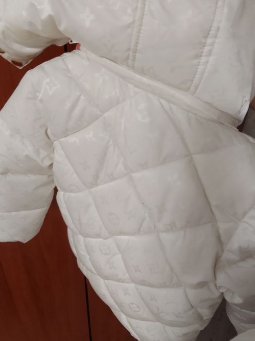 Куртка для девочек лет 3-4