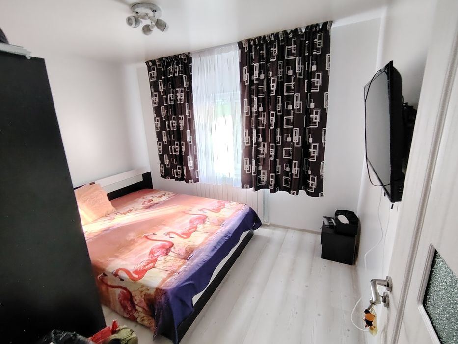 Vând apartament cu 3 camere Et1