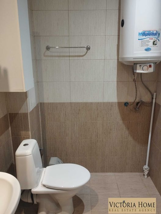 Продава се Тристаен апартамент в Бургас, Пристанище Бургас - 100 кв.м за 2499 €/кв.м - Снимка #13