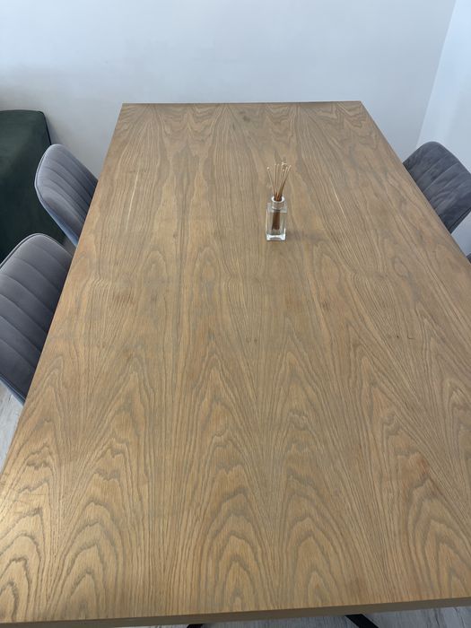 Set masa Jysk 170x90cm si 4 scaune tapitate catifea