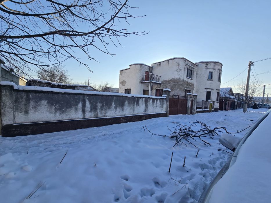 Casa cu mansarda in Bujac