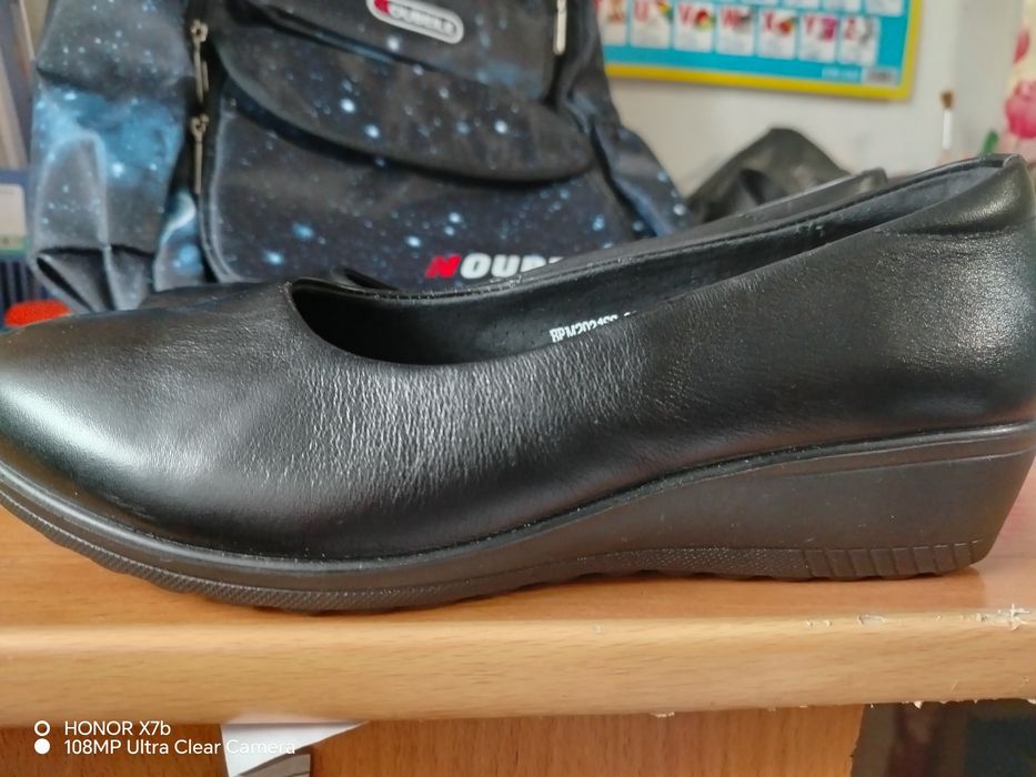 Продам туфли женские размер 40