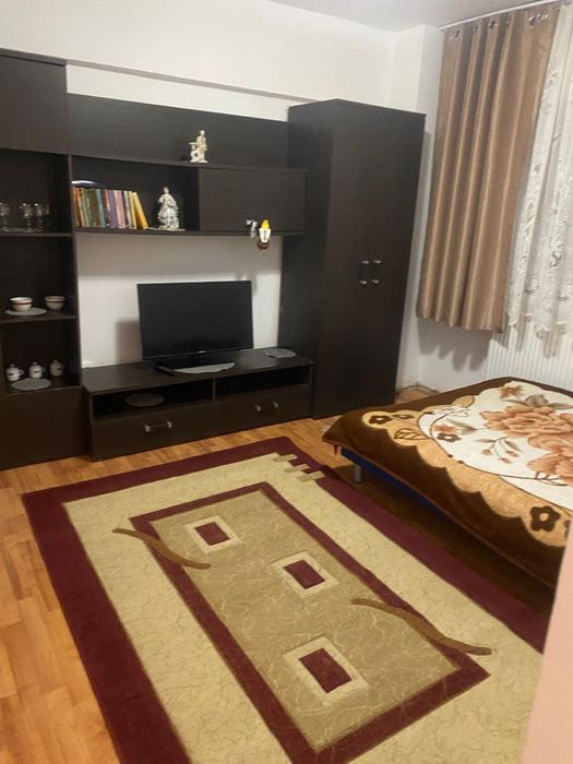 Inchiriez apartament cu o camera zona ultracentrala