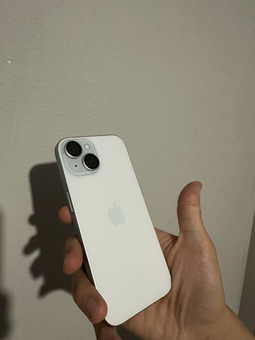 Iphone 15 128gb в новом состояний