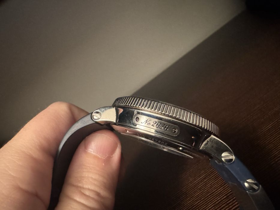 Ullyse Nardin оригинален часовник с кутия, но без документи