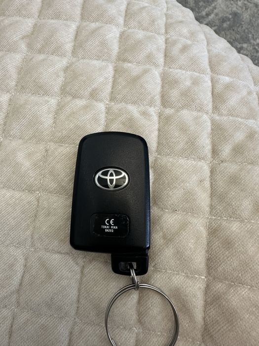 Продам корпус от пульта камри 50