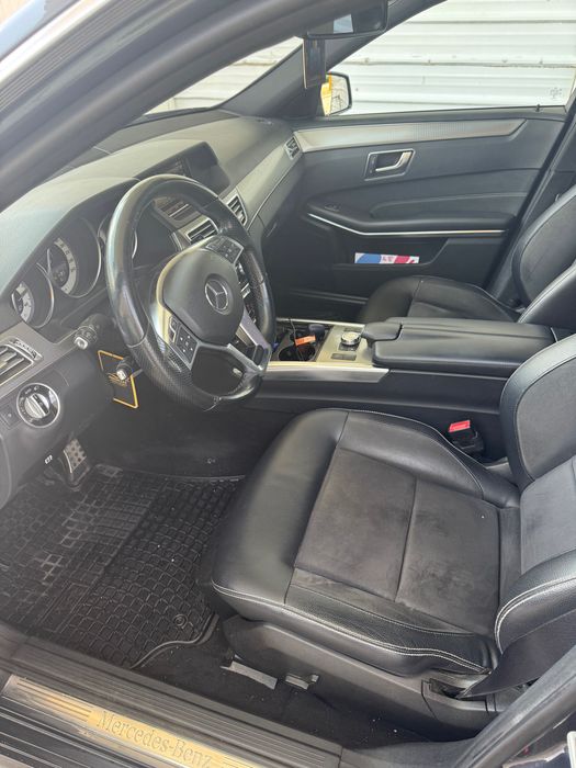 Mercedes e350 4matic amg