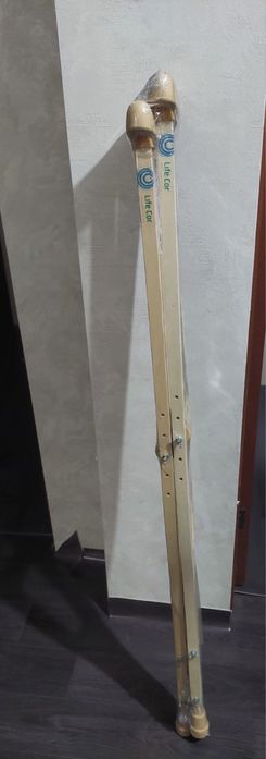 Продам костыли новые