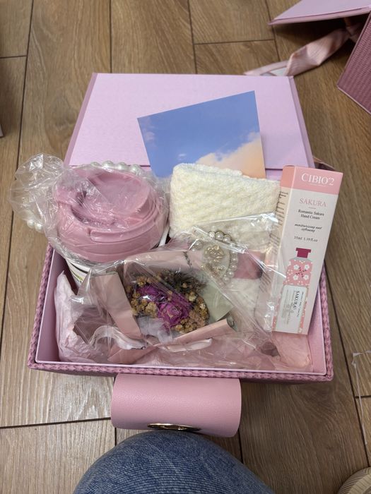 Подарок для девушек и женщин