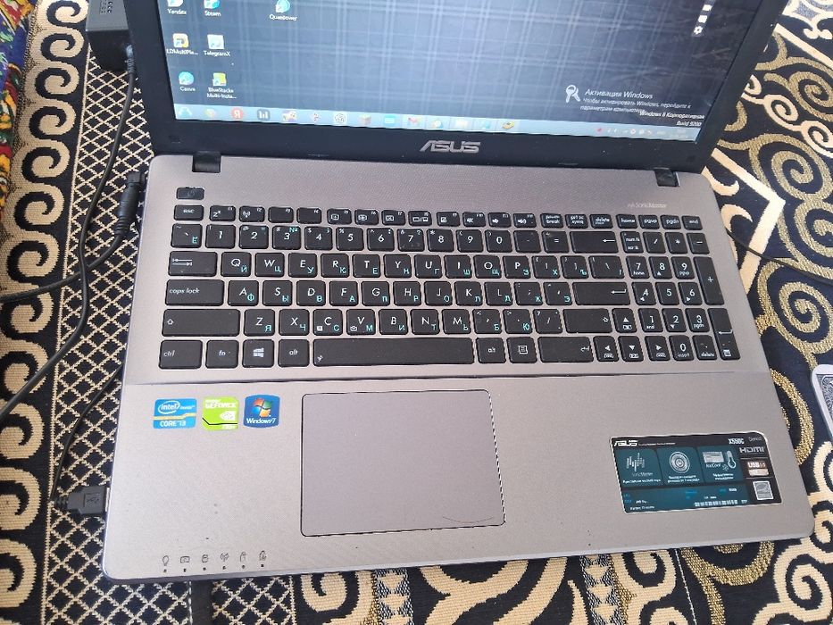 Asus X550C sotiladi.
Intel Core i3, 8 GB RAM.
Ishlash holati yaxshi, W