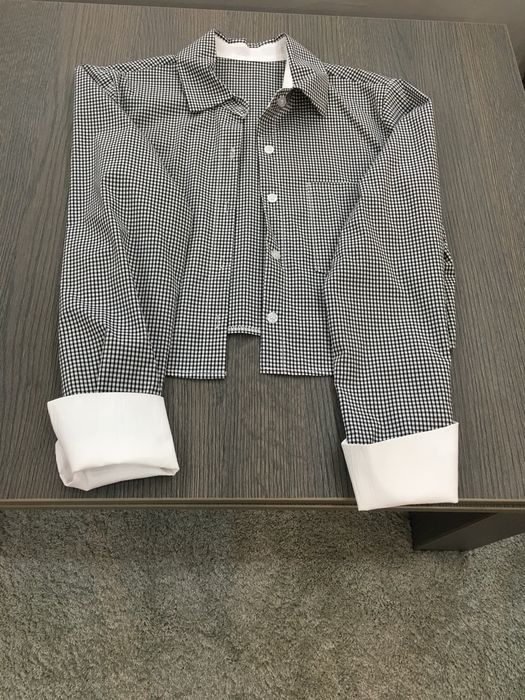 Vand doua camasi dama marimea M.