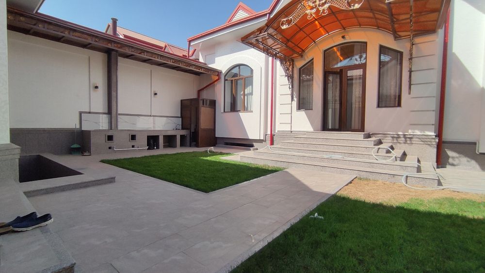Продается дом Изза элитний махалля 5 с 8 комната