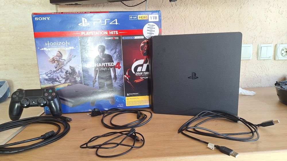 Playstation 4 slim 1TB