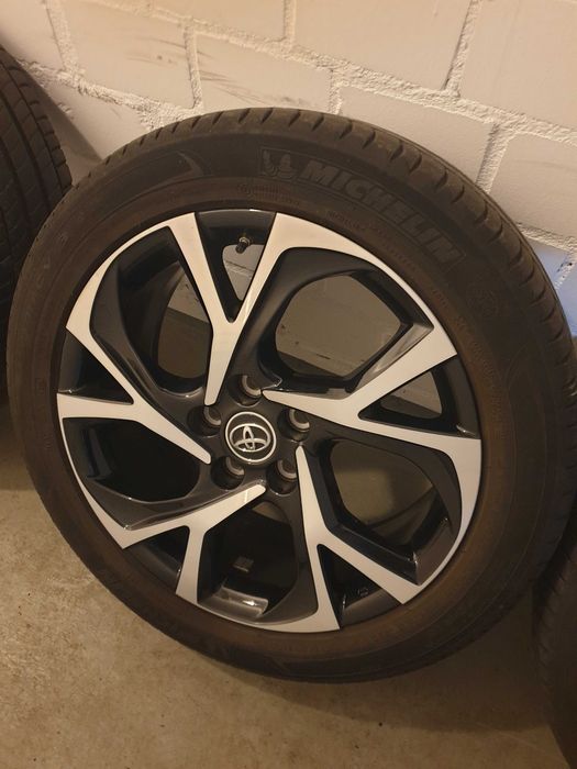 4 х Оригинални джанти Toyota C-HR с гуми 225 50 18цола