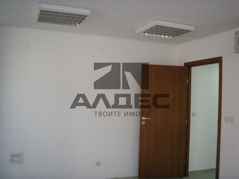 Продава се Офис в София, Център - 29 кв.м за 1363 €/кв.м - Снимка #1