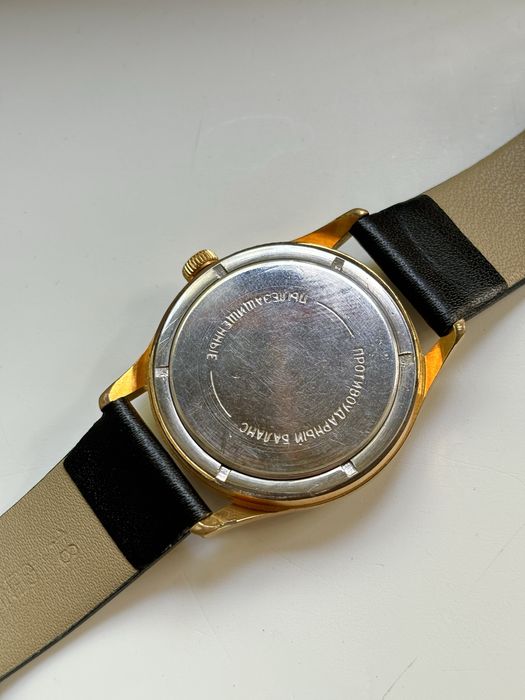 Продам советские часы