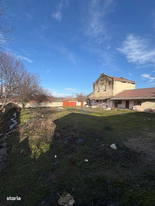 Spatiu comercial (moara), 215 mp, 1400 mp teren, Comuna Bralostita