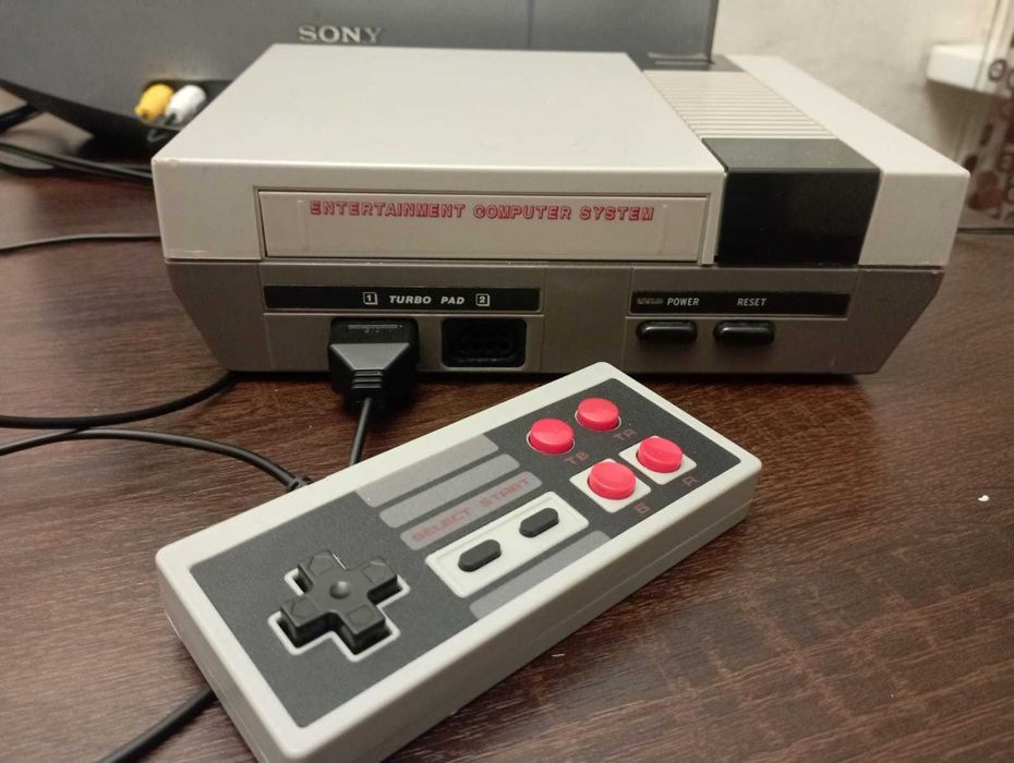 Игровая приставка (Dendy/NES)