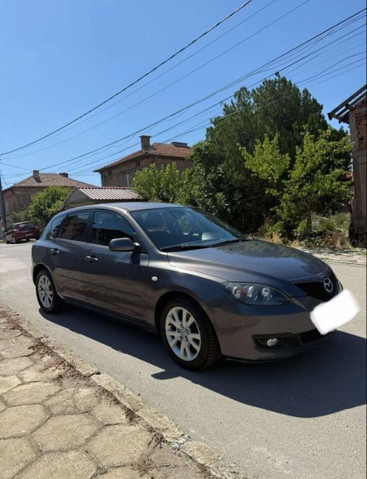 Продавам Mazda 3