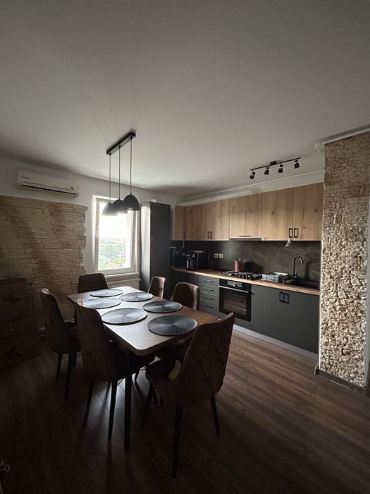 Apartament cu 3 camere