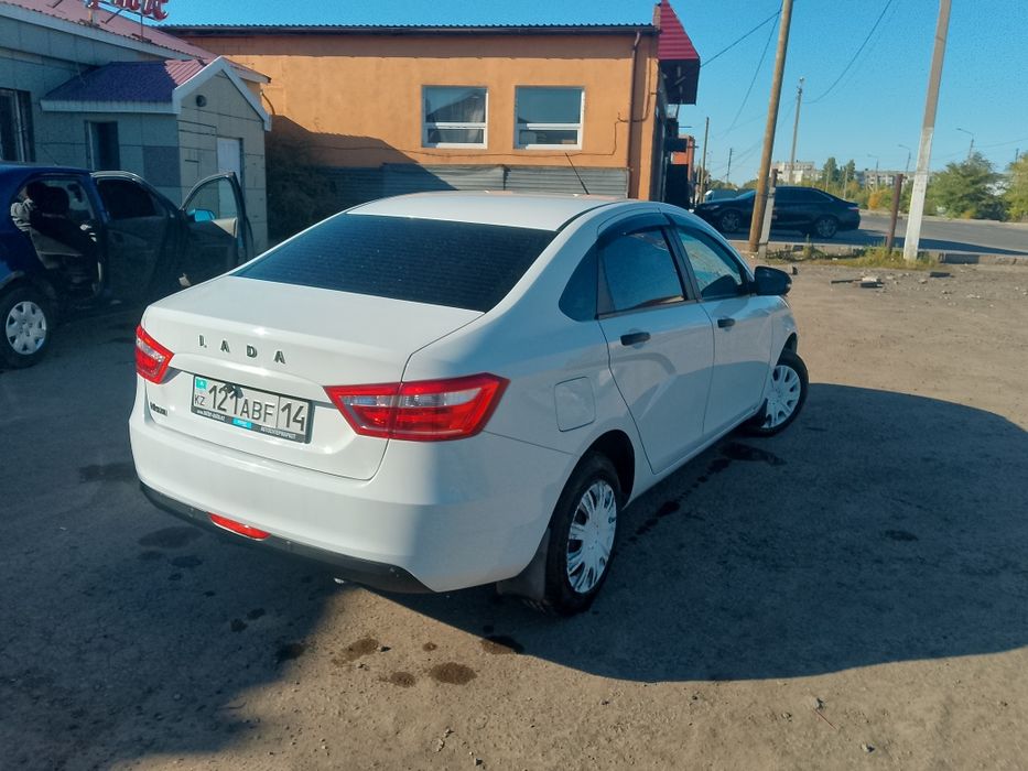 Продам машину в отличном состояний