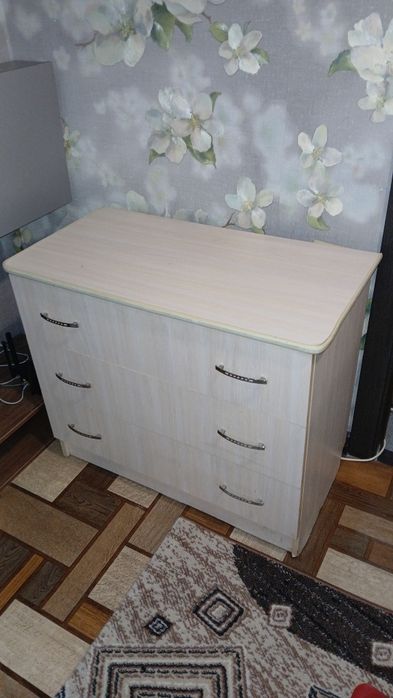 Продам комод светлый
