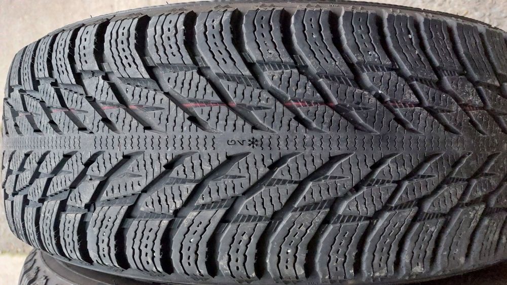 Зимни гуми 225/65/17 Nokian Tyres 4 броя