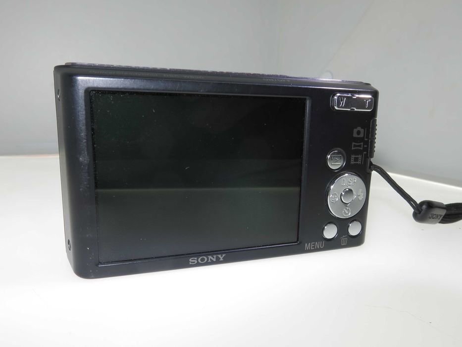 Sony Cyber-shot DSC W830 ултра компактен дигитален фотоапарат цифрова камера в отлчино състояние, пълен комплект,  работи перфектно