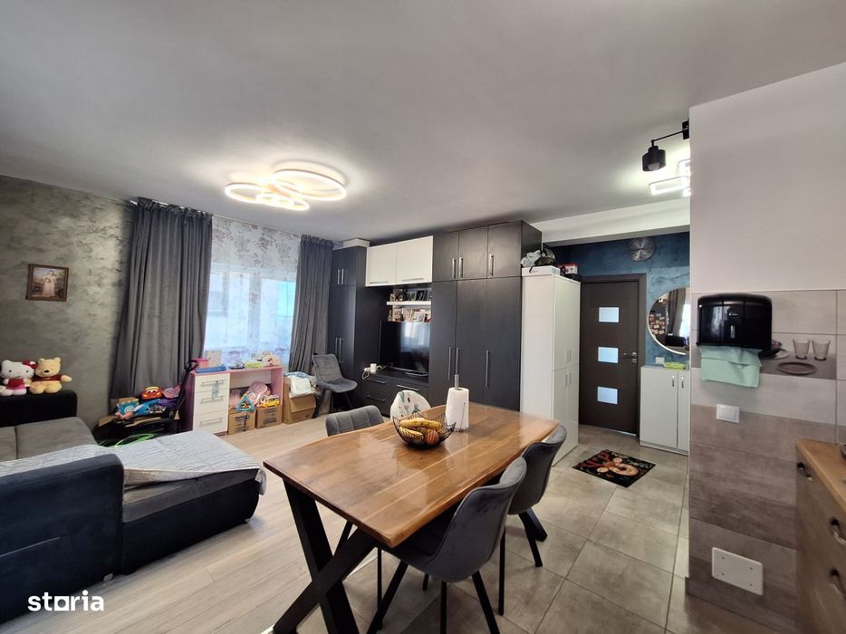 Apartament cu 3 camere, 60 mp, parcare, zona Terra