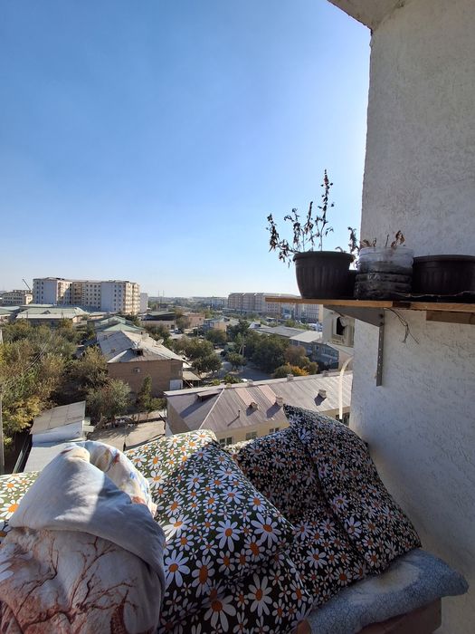 Gazli shoh koʻchasida kvartira sotiladi gan