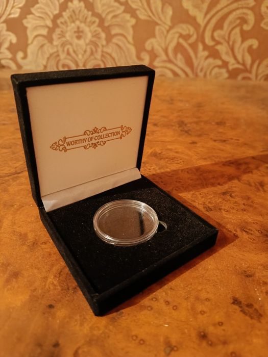 Футляры для монет